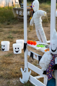 fun-festival-activity-fall-decorating-ideas-by-iris-nacole-halloween