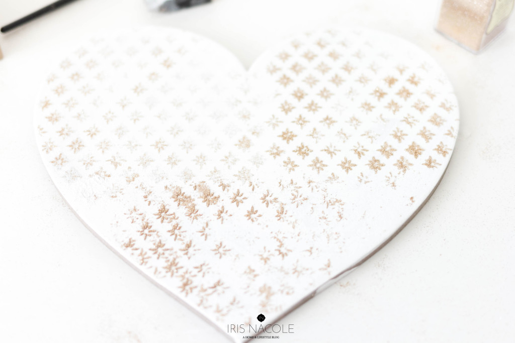 Valentine's Day Craft Stenciled Heart Tutorial IrisNacole.com