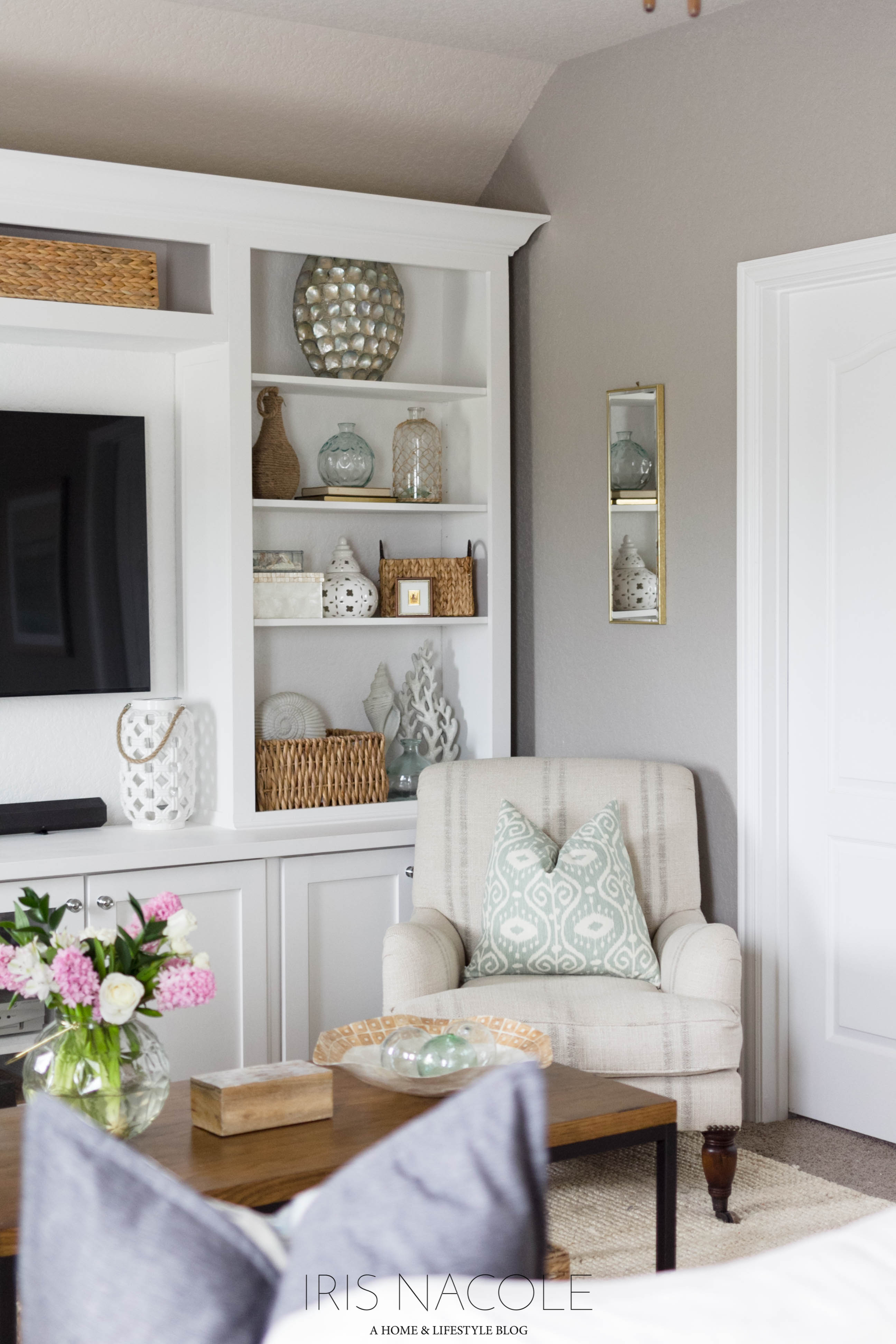 Coastal Themed Family Room Makeover-Shop the House-IrisNacole.com