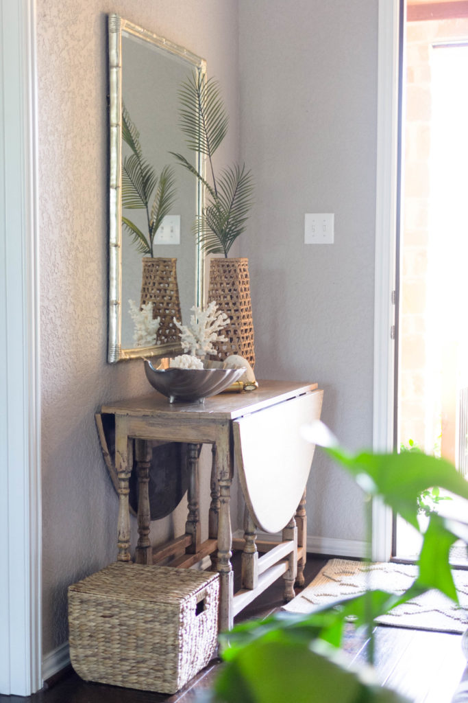 Summer Ready Entryway by Iris Nacole of IrisNacole.com