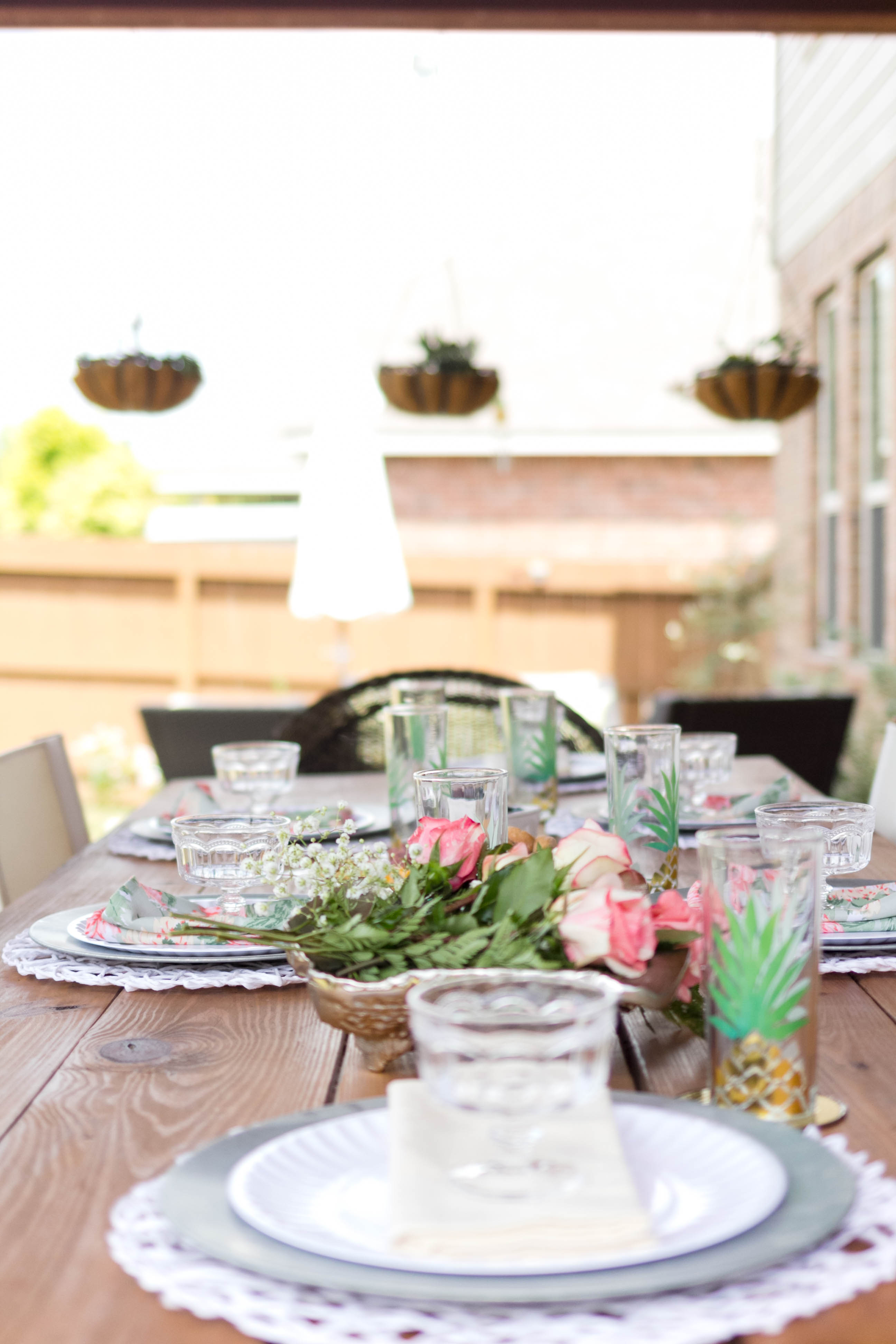 Outdoor Entertaining Tablescape