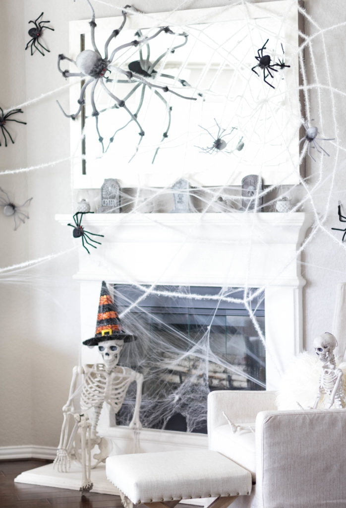 halloween-decor-home-tour-irisnacole-com-fireplace