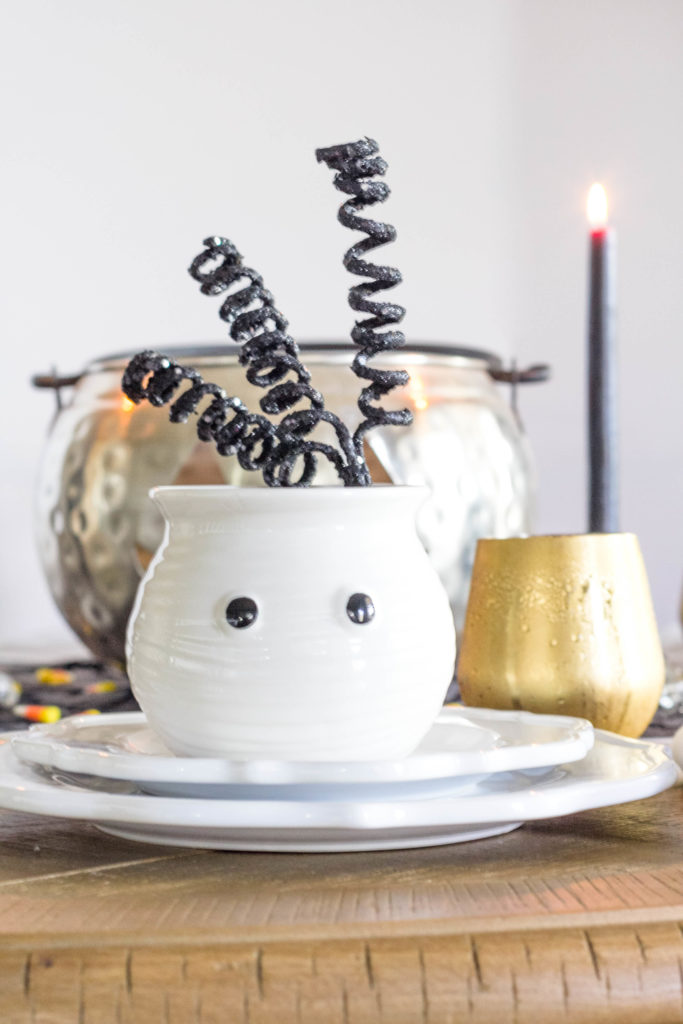 halloween-table-setting-irisnacole-com-cute-setting-ideas