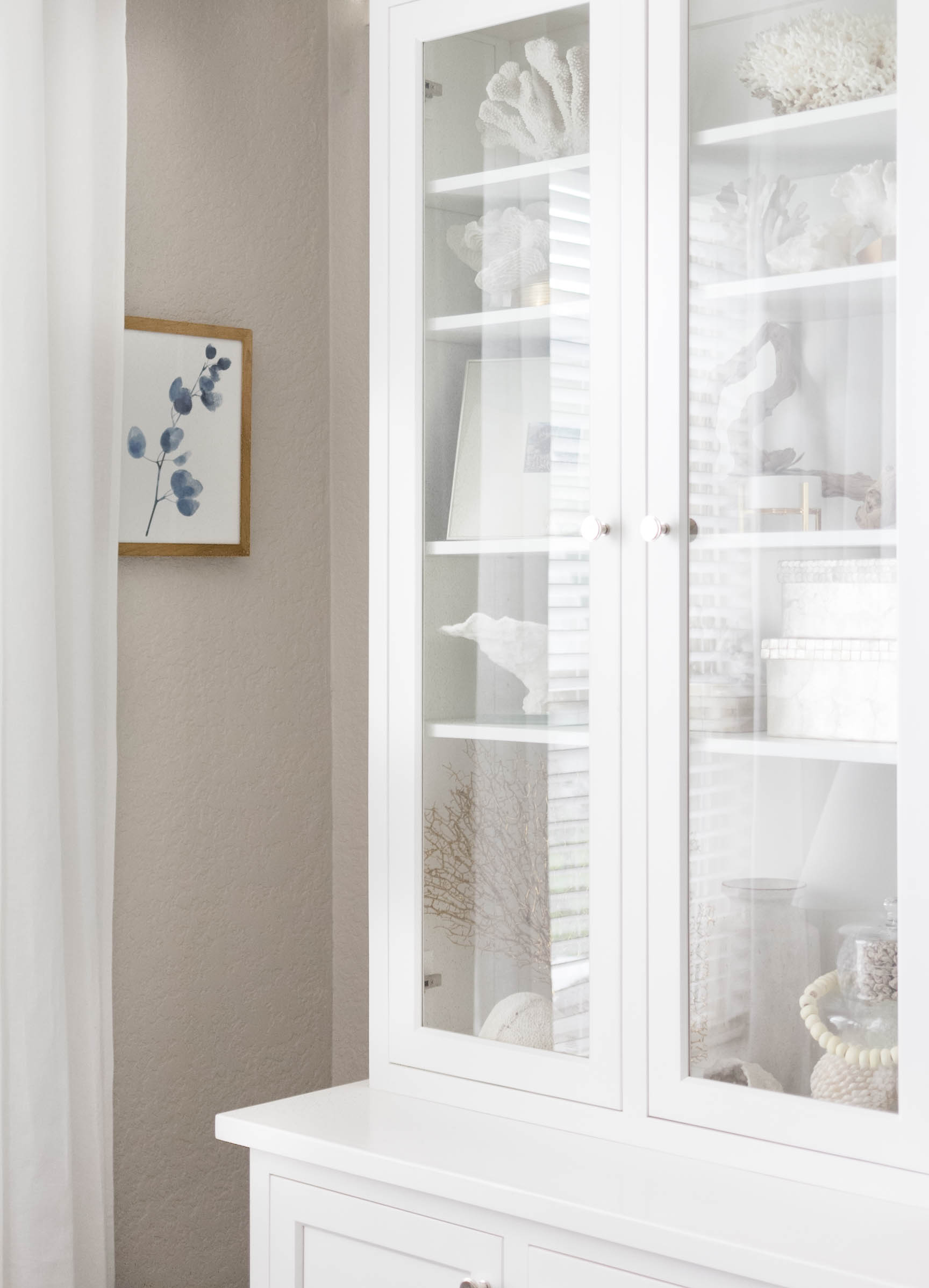 Coastal Bookcase Styling Iris Nacole