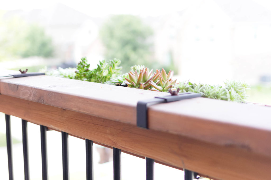 Summer Outdoor Balcony-Porch Styling 