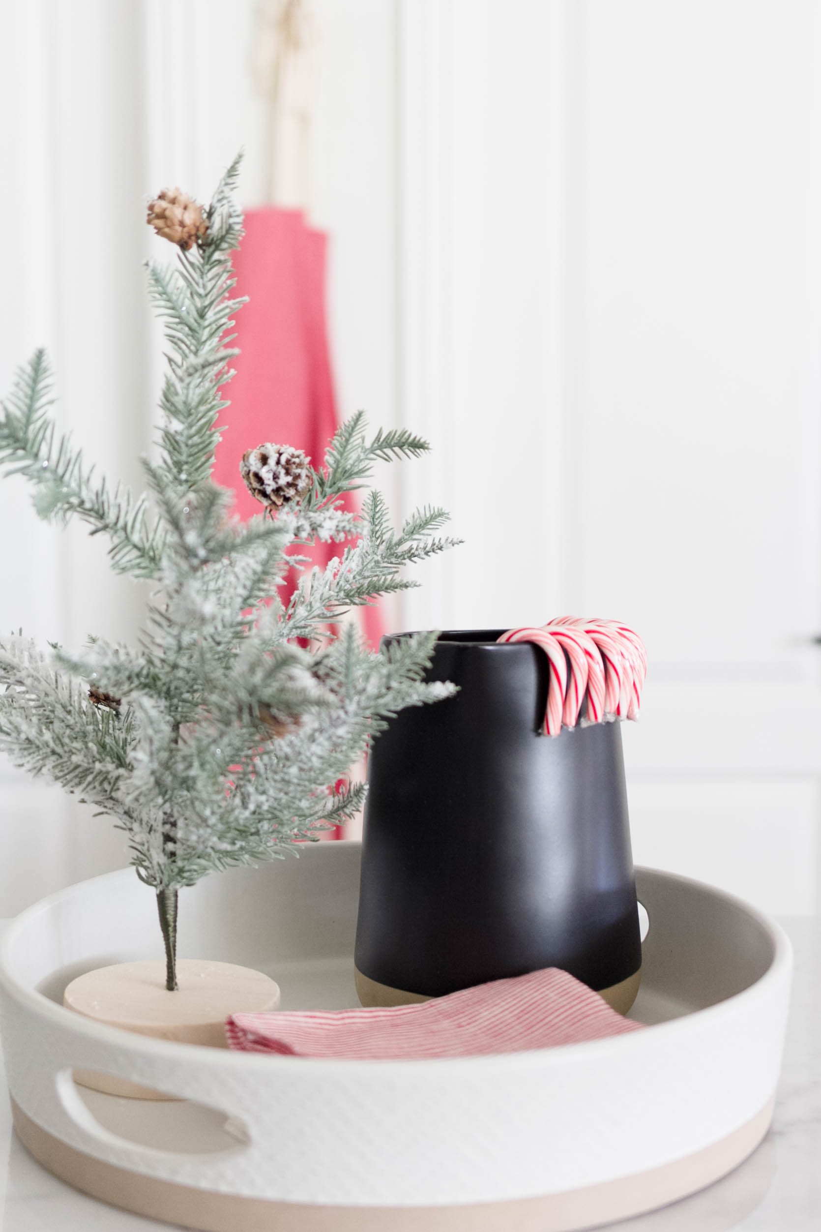 Simple Holiday Decorating-Kitchen Decor-irisNacole.com