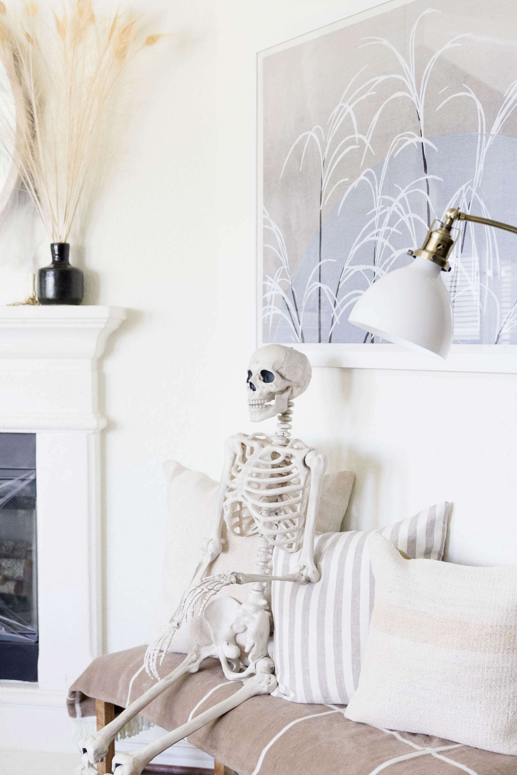 Simple Halloween Decorations for the Home-Life Size Skeleton