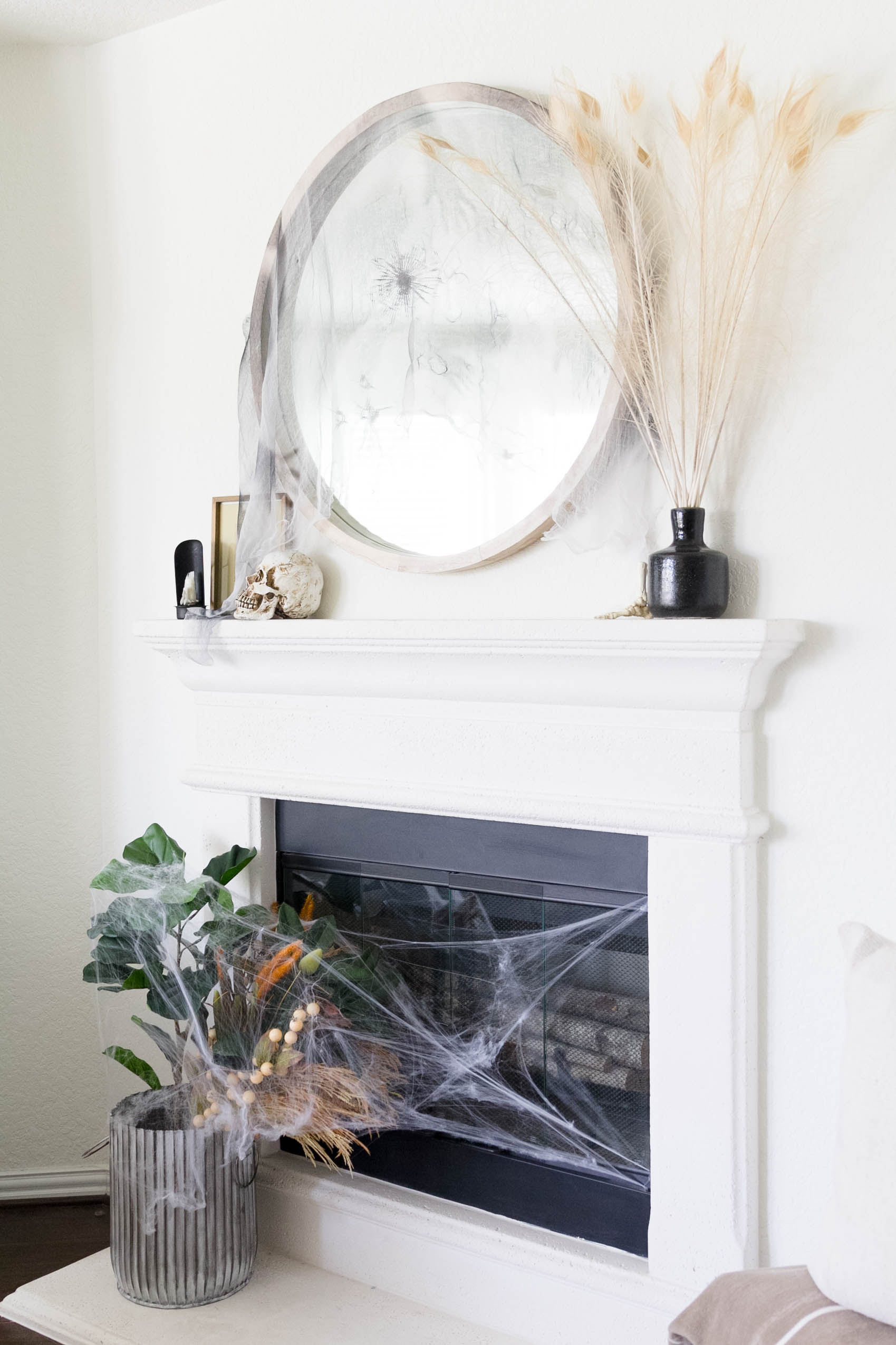 Simple Halloween Decorations for the Home-Spooky Fireplace Decor