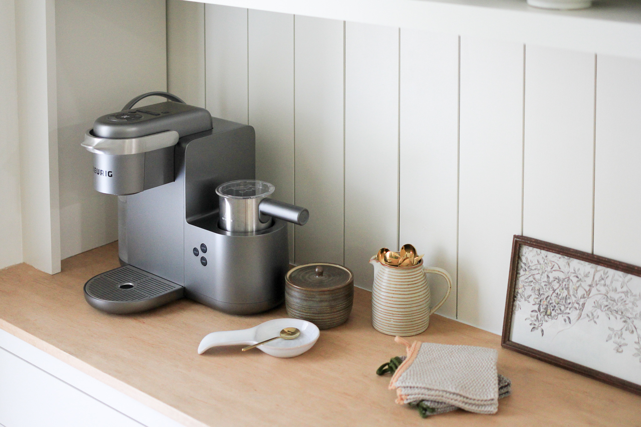 English-Kitchen-Coffee-Bar_Hutch-Keurig-DIY-One-Room-Challenge-Reveal by Iris Nacole