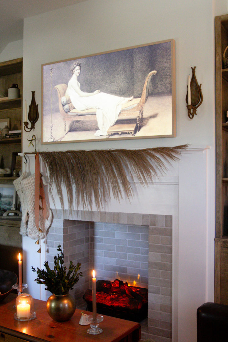 Fireplace Decorated with Uva Grass Garland for the Holidays